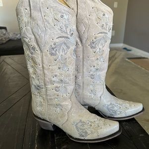 Corral boots